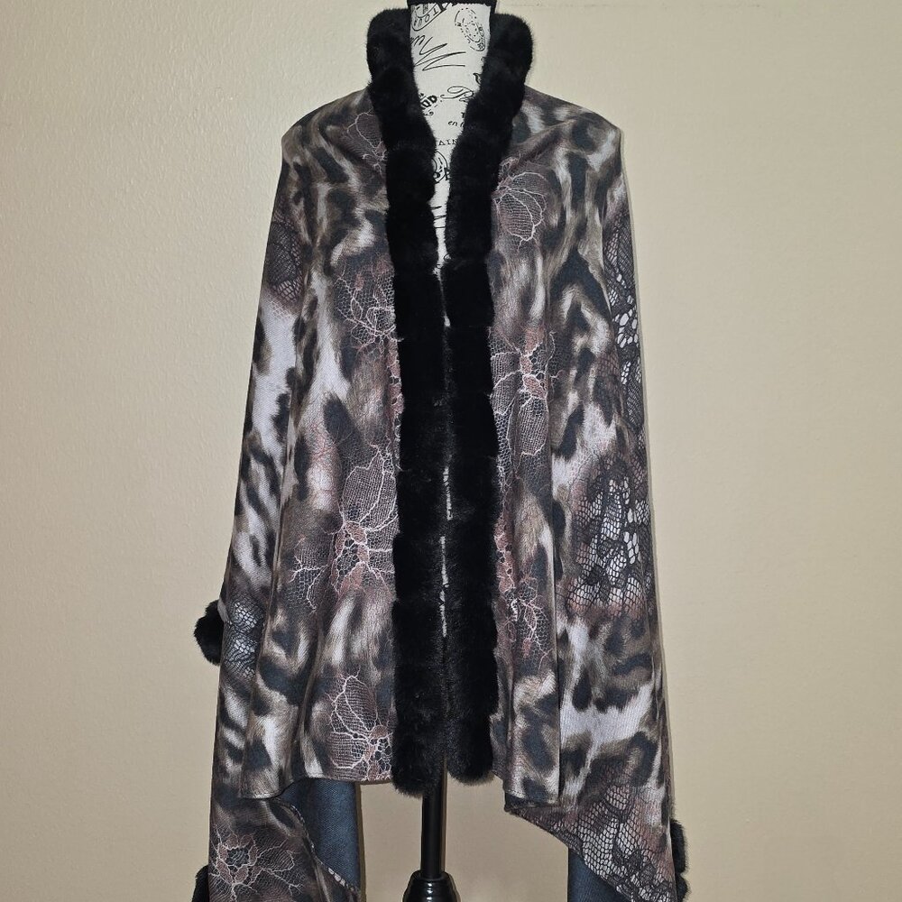 Boutique Chic Faux Fur Trim Animal Lace Wrap – One Size